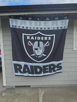 Larger Raiders flag