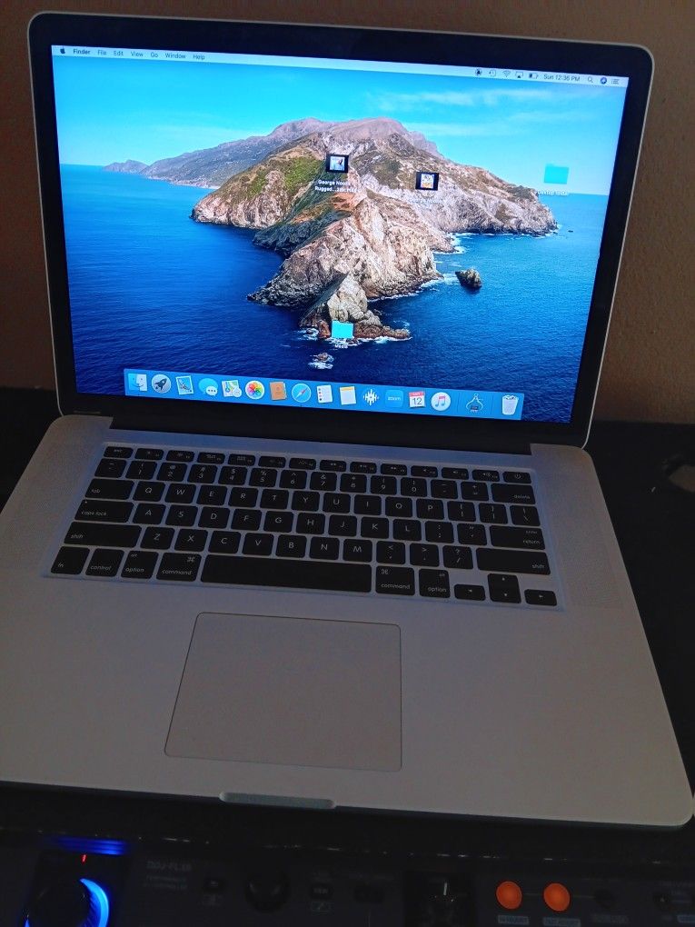 A MacBook  Pro  Retina  15 1nch  Early 2013