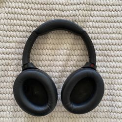 working sony WH-1000XM4 headphones
