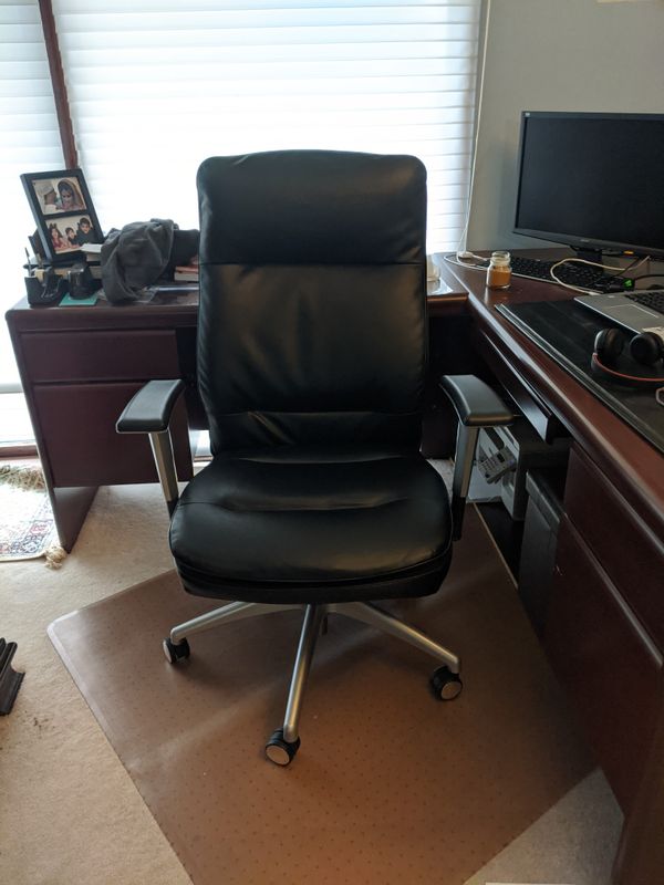 Beautyrest Platinum Sofil Leather Office Chair for Sale in Hinsdale, IL