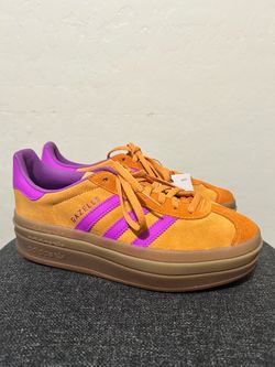 Women’s Shoes Size 6.5 (38)