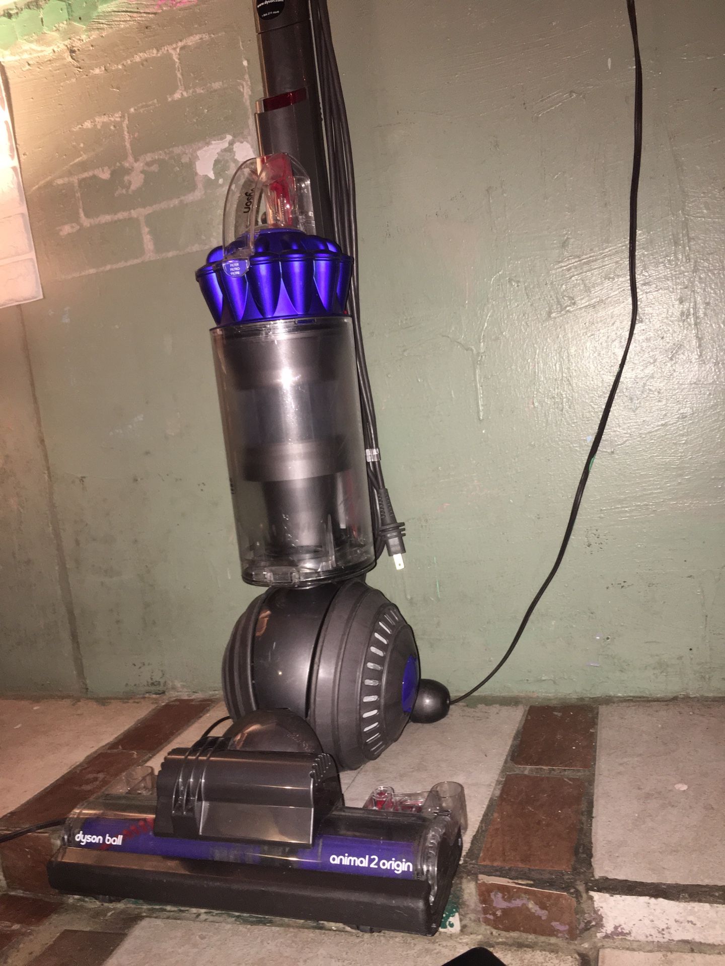 Dyson ball Animal Origins 2 Upright D19 vacuum