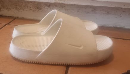 Nike cloud foam sandals