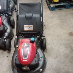 HONDA LAWN MOWER SELF PROPELLE 