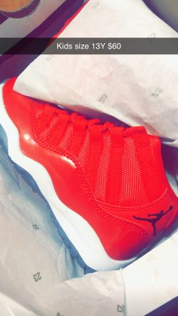 Kids Jordan size 13Y