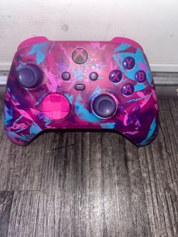 Wireless X-Box Controller (Heart Breaker)