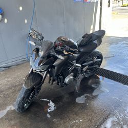 Z900