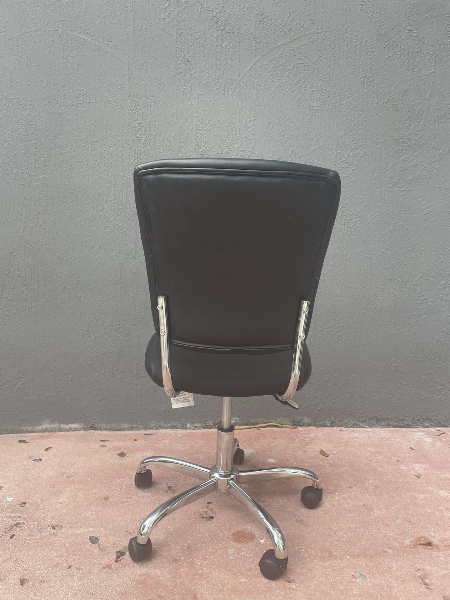 Comfortable Rolling Chair