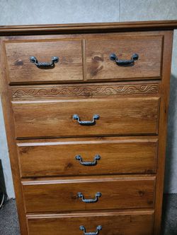 DRESSER BY KATHY IRELAND