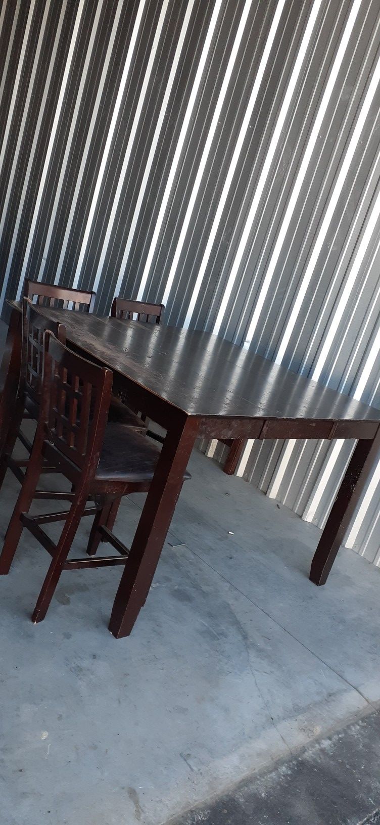Dinning Table In Good Condition