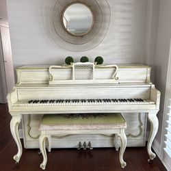 Piano with bench 