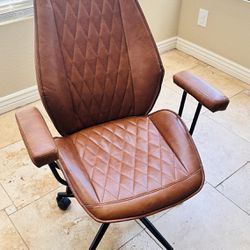 DICTAC Brown office Chair