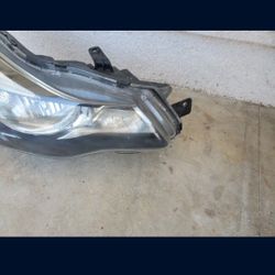 2012 - 2016 SUBARU IMPREZA CROSSTREK RIGHT HEADLIGHT PASSENGER SIDE HALOGEN GENUINE USED OEM.  D3