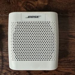 Bose SoundLink Color -white - Model #415859 with Charging Cord