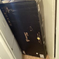 Secret Lab MAGNUS Pro Desk and Desk Mats