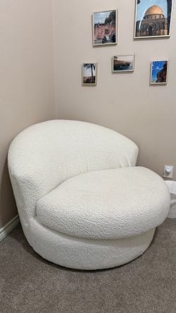 Modern Cream Boucle Swivel Accent Chair