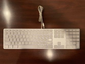 Apple Wired Aluminum Keyboard with Numeric Keypad (A1243) – Full Size