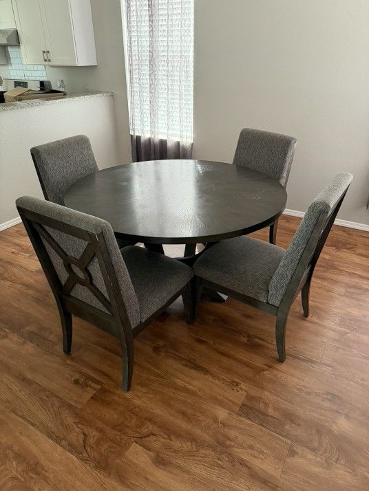 Round Hard Wood Table