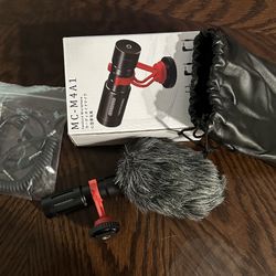 MC-M4A1 Condenser Microphone Plug and play design light-weight portable with shock 