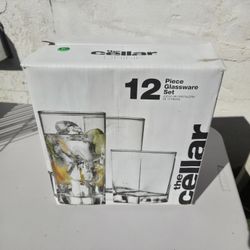 BRAND NEW! 12 Piece Glassware Set, 6 (14.4oz) 6 (12.2oz)