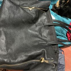 Black Purse 