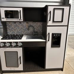 Kids Toy Kitchen 