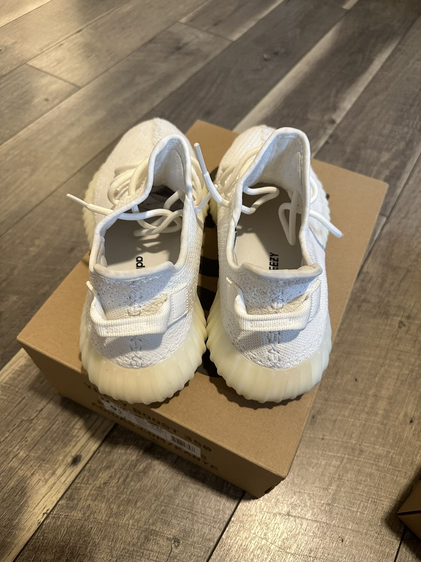 Adidas Yeezy Boost 350 V2 Low cream White Size