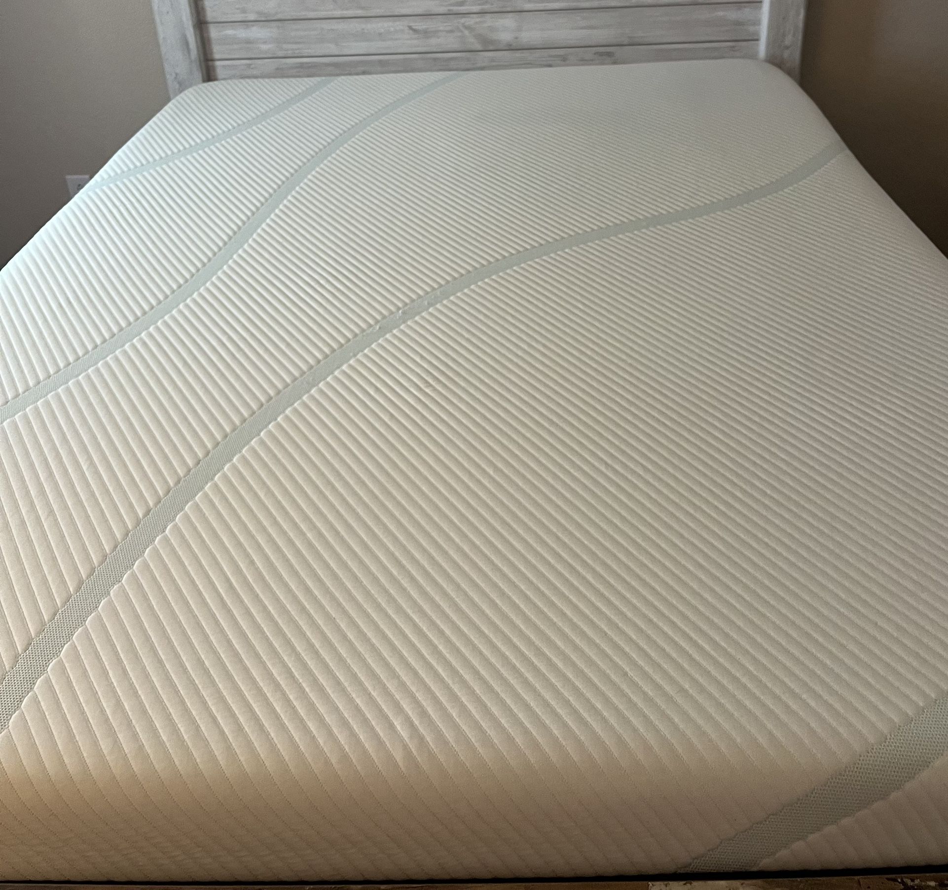 Tempur-Adapt Medium Queen Mattress And Box Spring