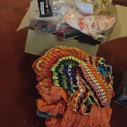 Bundle Of Women's Clothes Over 25 Items S/M