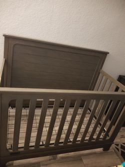 Simmons Kids' Slumbertime Monterey 
Crib

