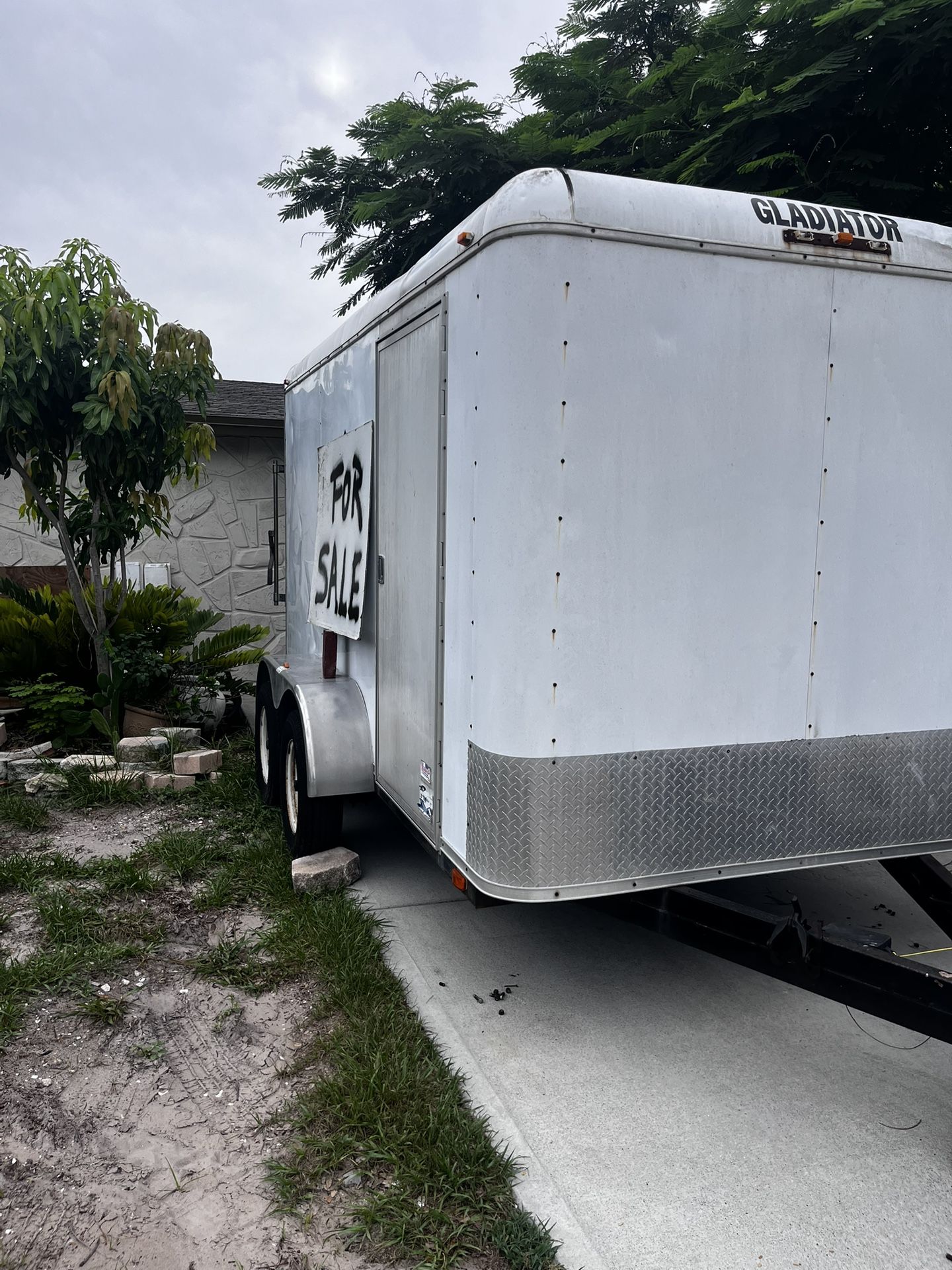 12x7x8and had dual axles