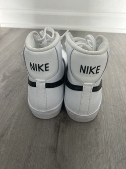 NEW Nike Kids/Women…