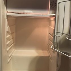 Magic Chef Mini Fridge 