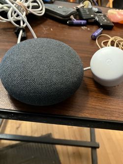 Google home mini voice assistant