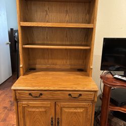 Gorgeous Computer Desk and Bookshelf Hutch