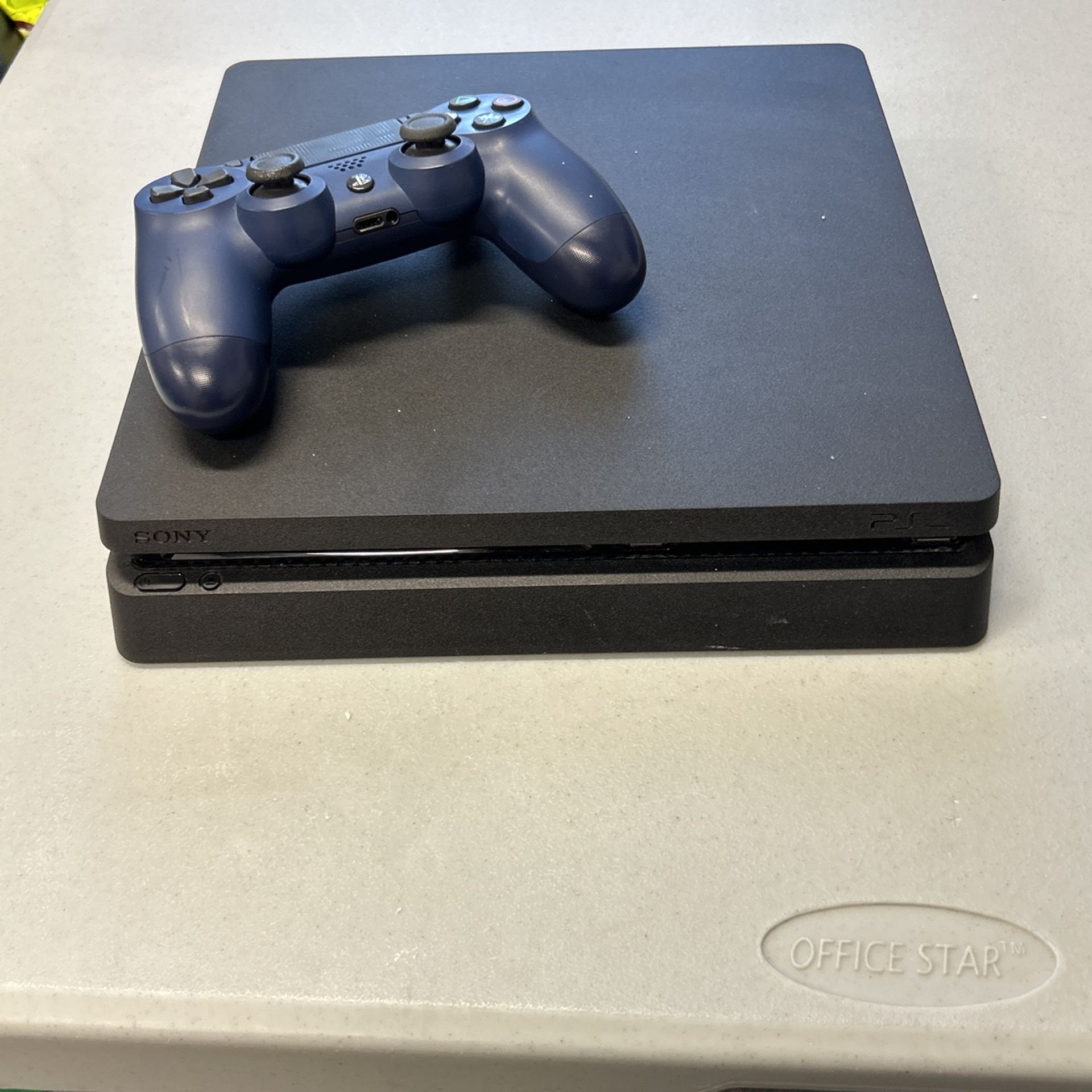 Sony PlayStation 4- Used Great Conditions