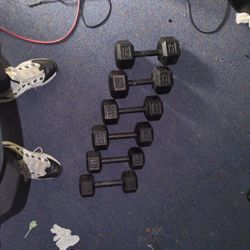 Dumbbells 25-20-15  Plus The Perfect Push-ups And A Pull Up Bar
