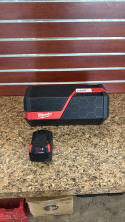Electronics home audio Milwaukee 2801-20
