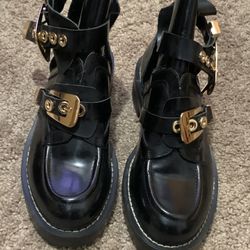 Boot Shoe Priced Low