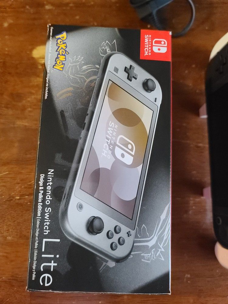 Switch Lite Black $300 
