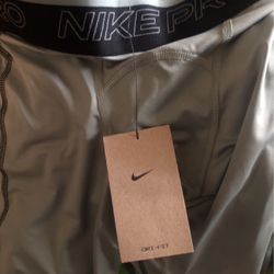 Nike Pro 