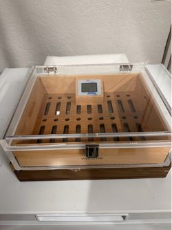 Vallume Artisan Acrylic Cigar Humidor – Brand New / Open Box