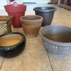 6 Assorted Flower Pots/Planters For $10