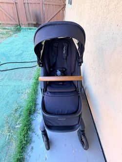 NUNA DEMI STROLLER & Car Seat