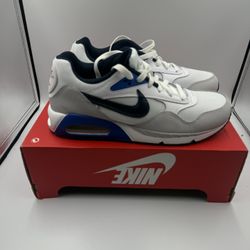 Nike Air Max Excee – Size 11 – Brand New