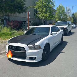 Dodge Charger SXT 