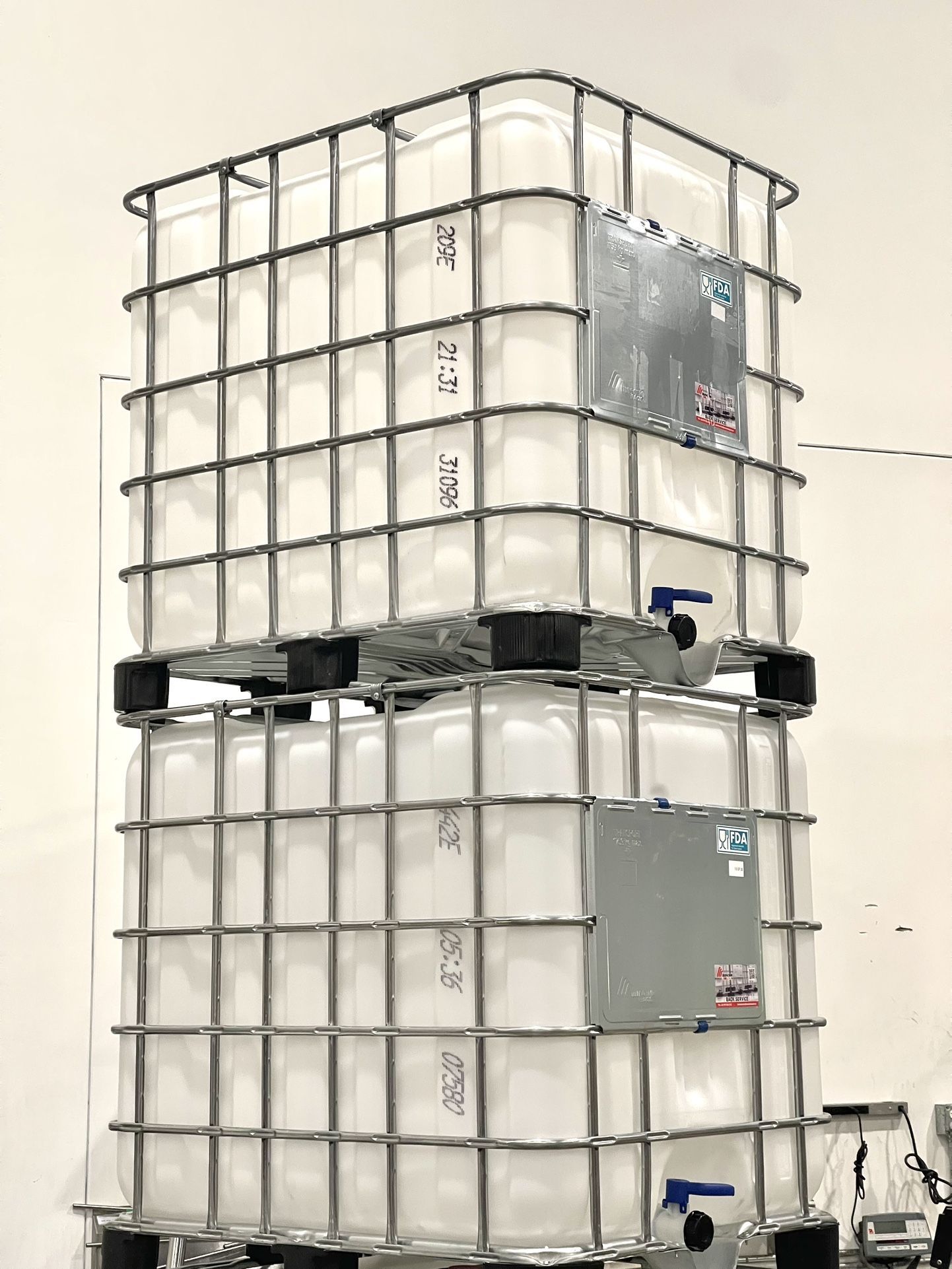 IBC Tote, Water Tank, 275 Gallons, Food Grade