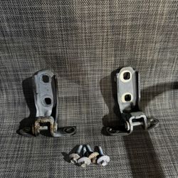 Chevrolet Equinox 2010, 2011, 2012, 2013, 2014, 2015 Driver Side Front Door Hinges
