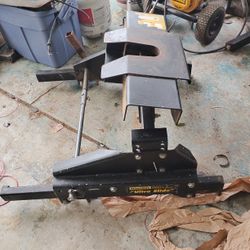 "Hijacker Double Pivot" fifth-wheel hitch