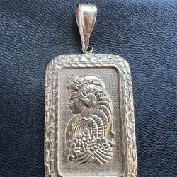 10k Gold Pendant
